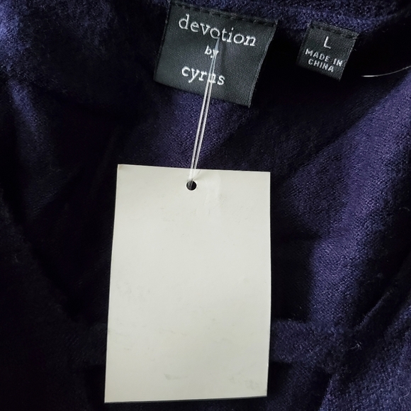 NEW Devotion By Cyrus Blue Cold Shoulder Sweater - Picture 4 of 4